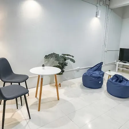 Shapel Hostel And Cafe